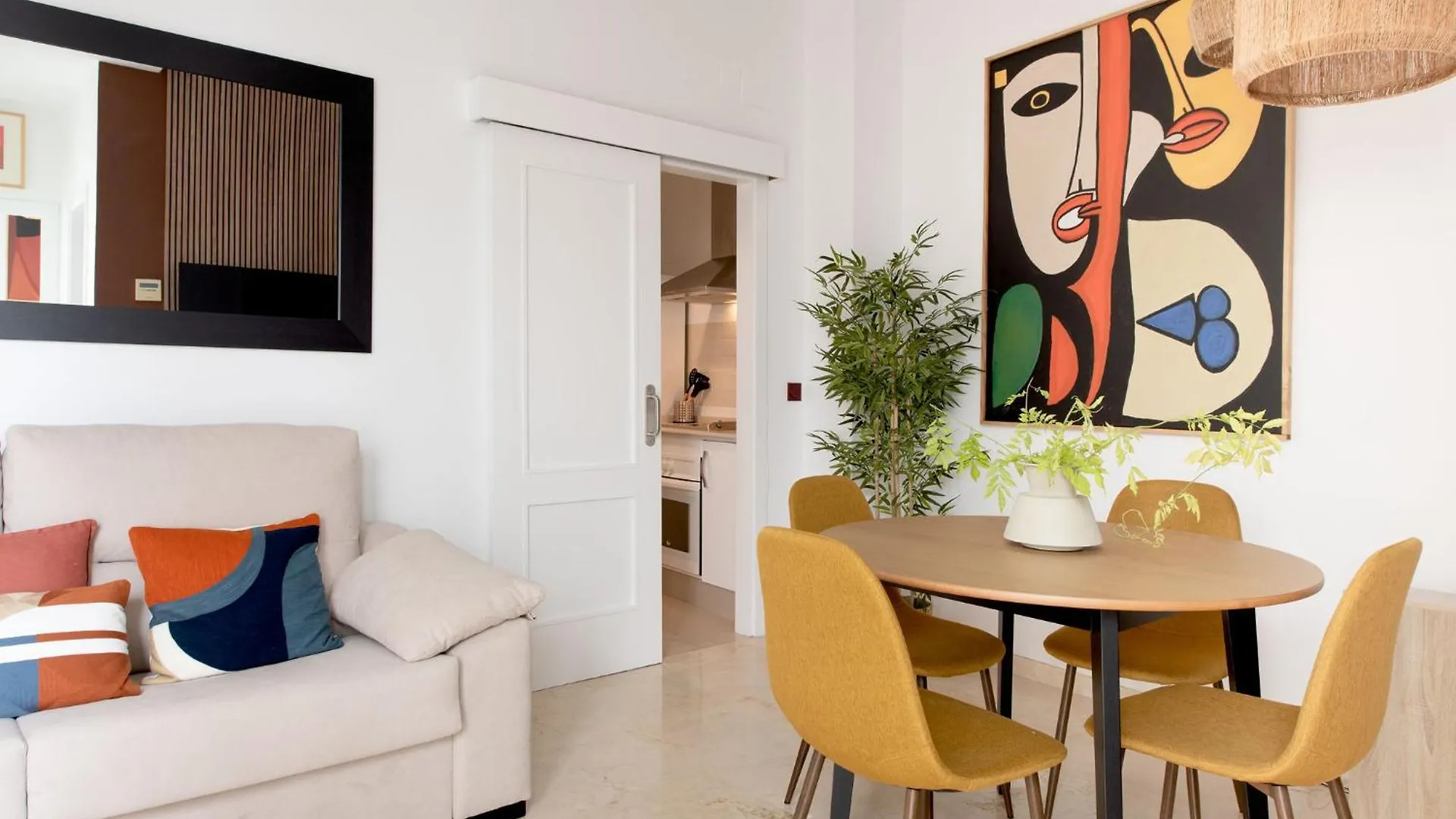 Duque Cornejo Suite Apartment 塞维利亚